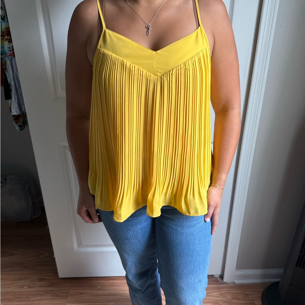 Banana Republic - Yellow Pleated Women's Tank Top
